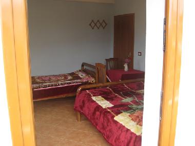 Chambre avec petit d�jeuner �/en/au Orikum (Vlore)ou appartement ou maison de vacances