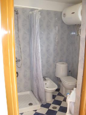 Chambre avec petit d�jeuner �/en/au Orikum (Vlore)ou appartement ou maison de vacances