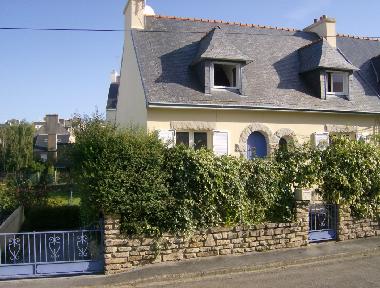 Chambre avec petit d�jeuner �/en/au DOUARNENEZ (Finist�re)ou appartement ou maison de vacances