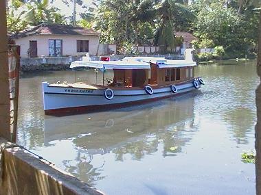 Bateau �/en/au KOTTAYAM (Kerala)ou appartement ou maison de vacances