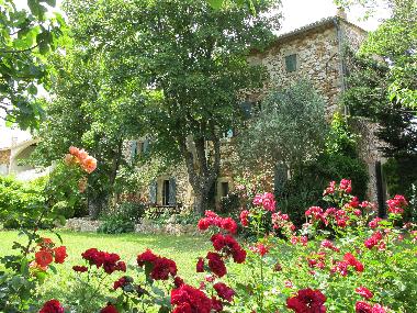 Maison de vacances �/en/au La Capelle-Masmol�ne (Gard)ou appartement ou maison de vacances