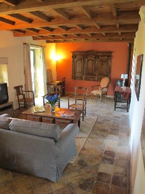 Maison de vacances �/en/au La Capelle-Masmol�ne (Gard)ou appartement ou maison de vacances