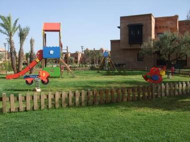 Espace de jeu pour les enfants, tr�s bien s�curis�