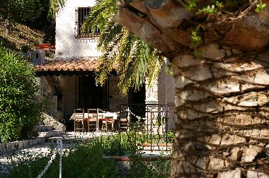 Maison de vacances �/en/au CABRIS (Alpes-Maritimes)ou appartement ou maison de vacances