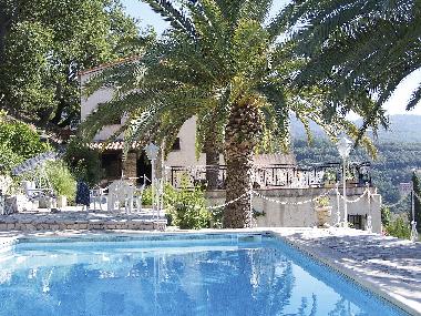 Maison de vacances �/en/au CABRIS (Alpes-Maritimes)ou appartement ou maison de vacances