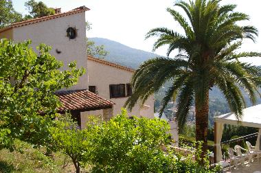 Maison de vacances �/en/au CABRIS (Alpes-Maritimes)ou appartement ou maison de vacances