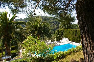 Maison de vacances �/en/au CABRIS (Alpes-Maritimes)ou appartement ou maison de vacances