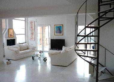 Maison de vacances /en/au KALIVIA (Attiki)ou appartement ou maison de vacances