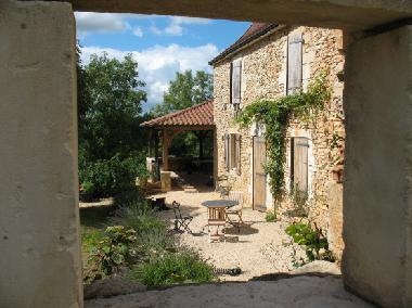 Maison de vacances /en/au BOUZIC (Dordogne)ou appartement ou maison de vacances