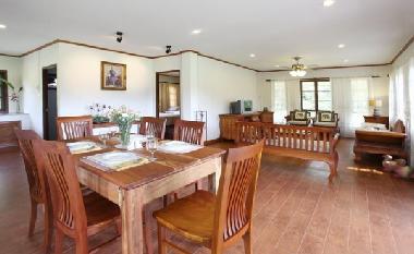 Maison de vacances /en/au Prachinburi (Prachin Buri)ou appartement ou maison de vacances