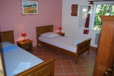 Maison de vacances �/en/au ARTIGNOSC SUR VERDON (Var)ou appartement ou maison de vacances