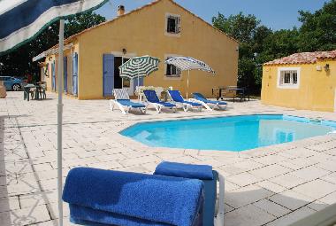 Maison de vacances �/en/au ARTIGNOSC SUR VERDON (Var)ou appartement ou maison de vacances