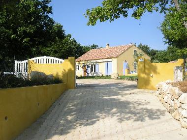 Maison de vacances �/en/au ARTIGNOSC SUR VERDON (Var)ou appartement ou maison de vacances