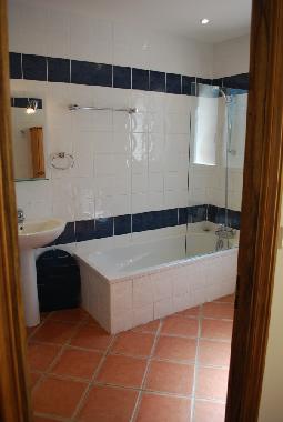 Maison de vacances �/en/au ARTIGNOSC SUR VERDON (Var)ou appartement ou maison de vacances