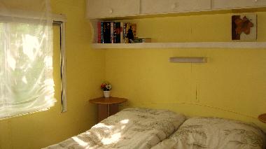 Caravane  �/en/au Bruinisse (Zeeland)ou appartement ou maison de vacances