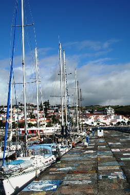 Maison de vacances �/en/au Capelo (Azores)ou appartement ou maison de vacances