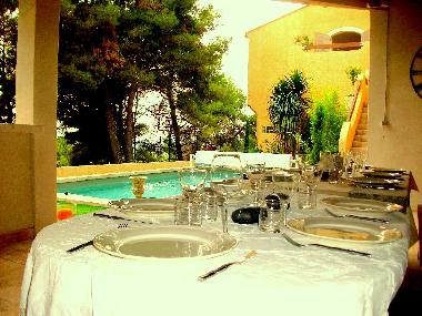 Maison de vacances �/en/au VELAUX (Bouches-du-Rh�ne)ou appartement ou maison de vacances