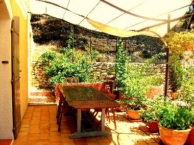 Maison de vacances �/en/au VELAUX (Bouches-du-Rh�ne)ou appartement ou maison de vacances