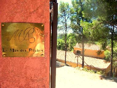 Maison de vacances �/en/au VELAUX (Bouches-du-Rh�ne)ou appartement ou maison de vacances