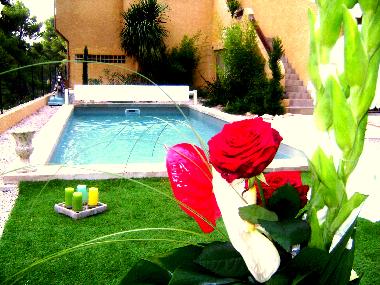 Maison de vacances �/en/au VELAUX (Bouches-du-Rh�ne)ou appartement ou maison de vacances