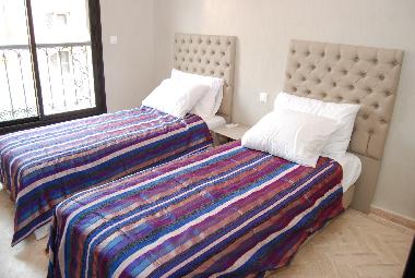 chambre � couch� avec vue sur le jardin