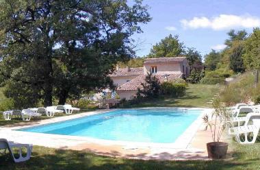 Maison de vacances �/en/au Grane (Dr�me)ou appartement ou maison de vacances