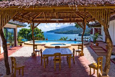 Maison de vacances �/en/au Puerto Galera (Mindoro Oriental)ou appartement ou maison de vacances