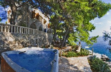 Maison de vacances �/en/au Sumartin Brac (Splitsko-Dalmatinska)ou appartement ou maison de vacances