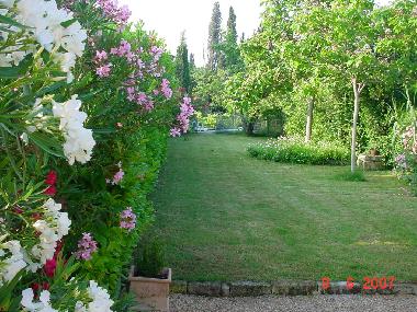 Maison de vacances /en/au St. Etienne du Grs (Bouches-du-Rhne)ou appartement ou maison de vacances