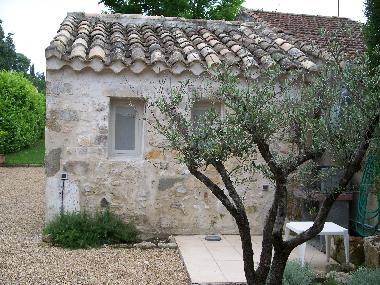 Maison de vacances /en/au St. Etienne du Grs (Bouches-du-Rhne)ou appartement ou maison de vacances