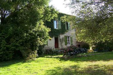 Maison de vacances �/en/au Bonnat (Creuse)ou appartement ou maison de vacances