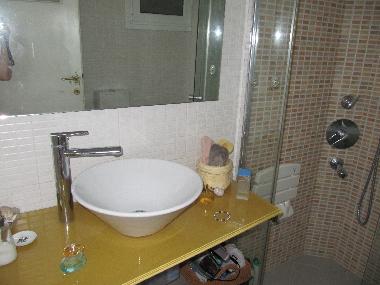 salle des bains (2eme vue)