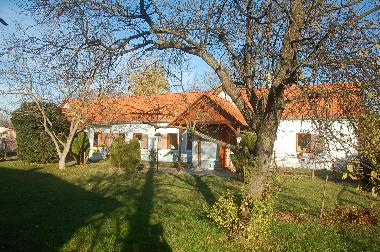 Maison de vacances �/en/au Balatonbereny (Somogy)ou appartement ou maison de vacances