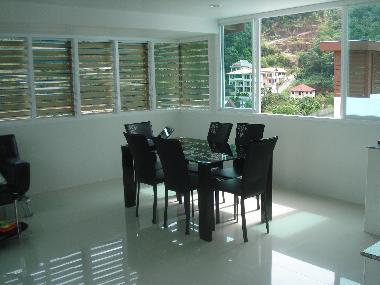 CUISINE ETE   VUE MONTAGNE ET TERRASSE SUR TOIT