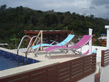 PISCINE DE TOIT PRIVATIVE A DEBORDEMENT VUE MAGNIFIQUE SUR LA MER