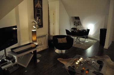 tv room with dinner table