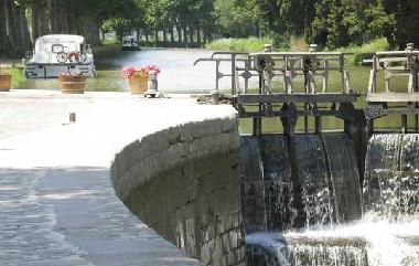 Maison de vacances /en/au Olonzac (Hrault)ou appartement ou maison de vacances