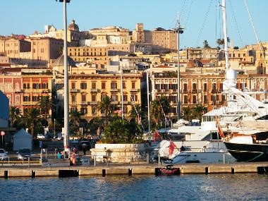 Maison de vacances /en/au italiano (Cagliari)ou appartement ou maison de vacances