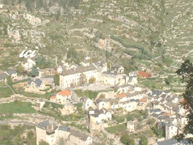 Maison de vacances /en/au Sainte Enimie (Lozre)ou appartement ou maison de vacances