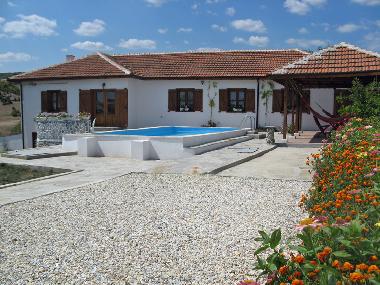 Maison de vacances �/en/au Svirachi (Khaskovo)ou appartement ou maison de vacances