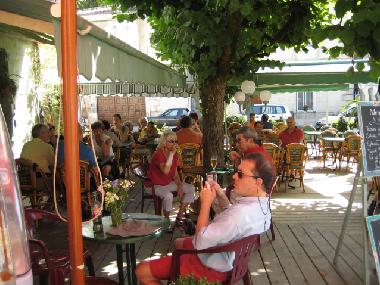 Maison de vacances �/en/au Bourdeilles (Dordogne)ou appartement ou maison de vacances