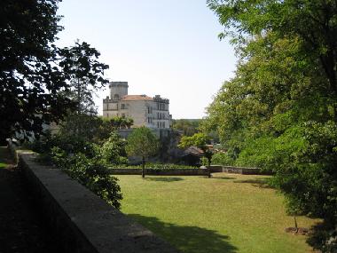 Maison de vacances �/en/au Bourdeilles (Dordogne)ou appartement ou maison de vacances