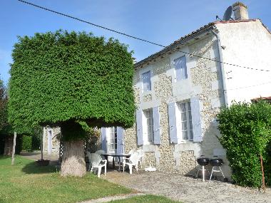 Maison de vacances /en/au Meursac (Charente-Maritime)ou appartement ou maison de vacances