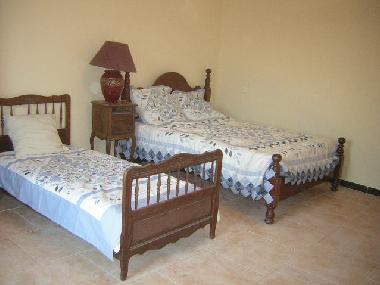 Maison de vacances �/en/au ORGON (Bouches-du-Rh�ne)ou appartement ou maison de vacances