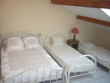 Maison de vacances �/en/au ORGON (Bouches-du-Rh�ne)ou appartement ou maison de vacances