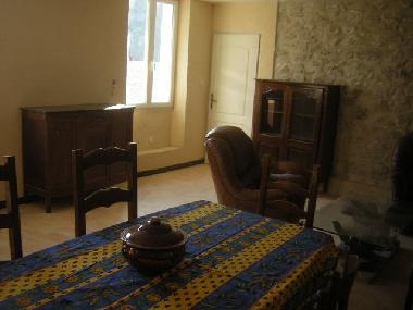 Maison de vacances �/en/au ORGON (Bouches-du-Rh�ne)ou appartement ou maison de vacances