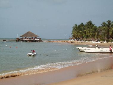 Maison de vacances �/en/au saly (Thies)ou appartement ou maison de vacances