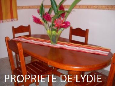 c�t� salle � manger