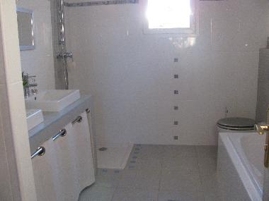 Villa �/en/au cournonsec (H�rault)ou appartement ou maison de vacances