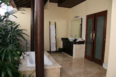 Maison de vacances �/en/au Seminyak  (Bali)ou appartement ou maison de vacances